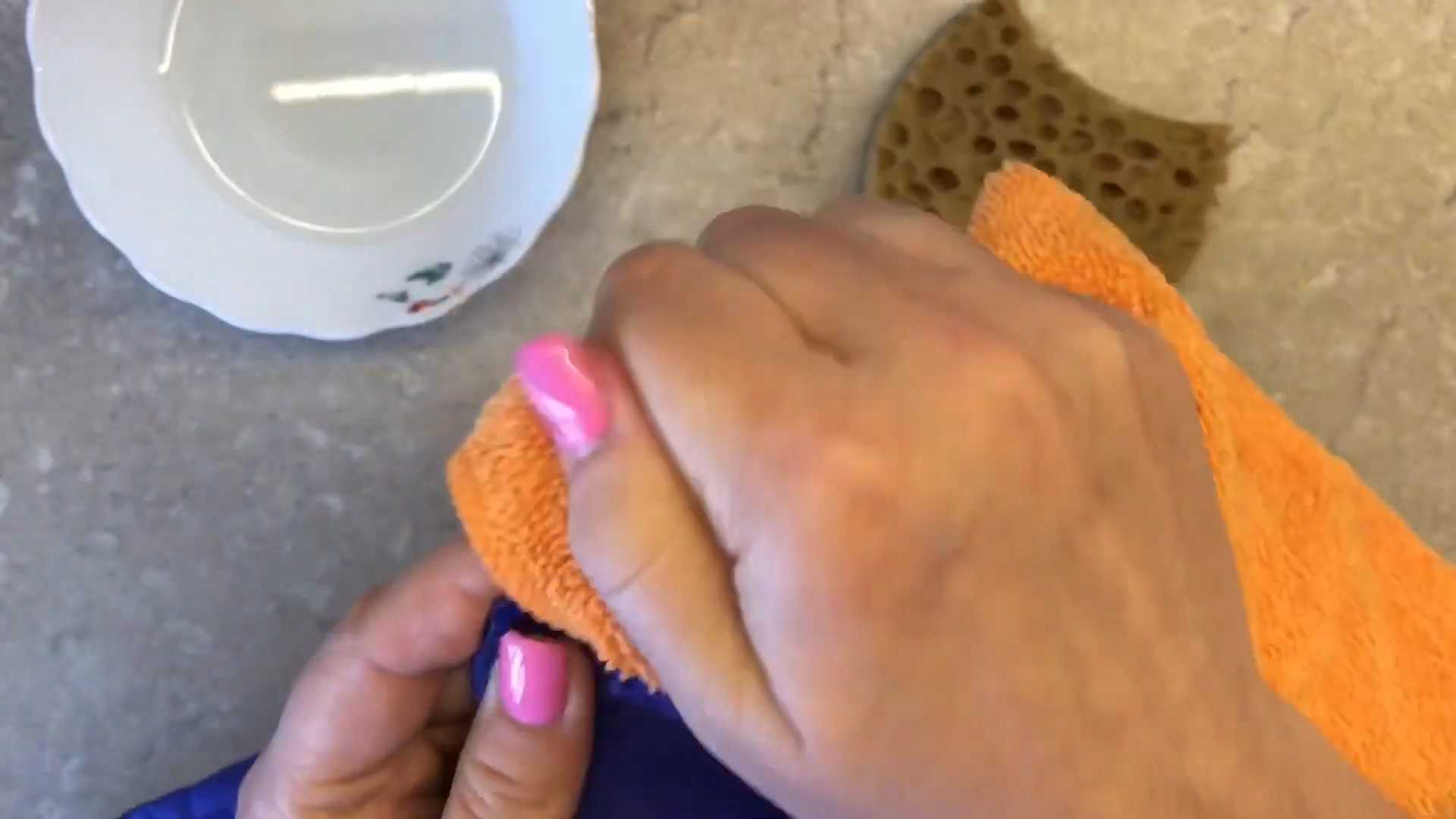 Как и чем отстирать сажу с одежды: 8 проверенных способов