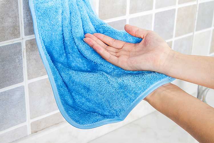 Промокнуть полотенцем