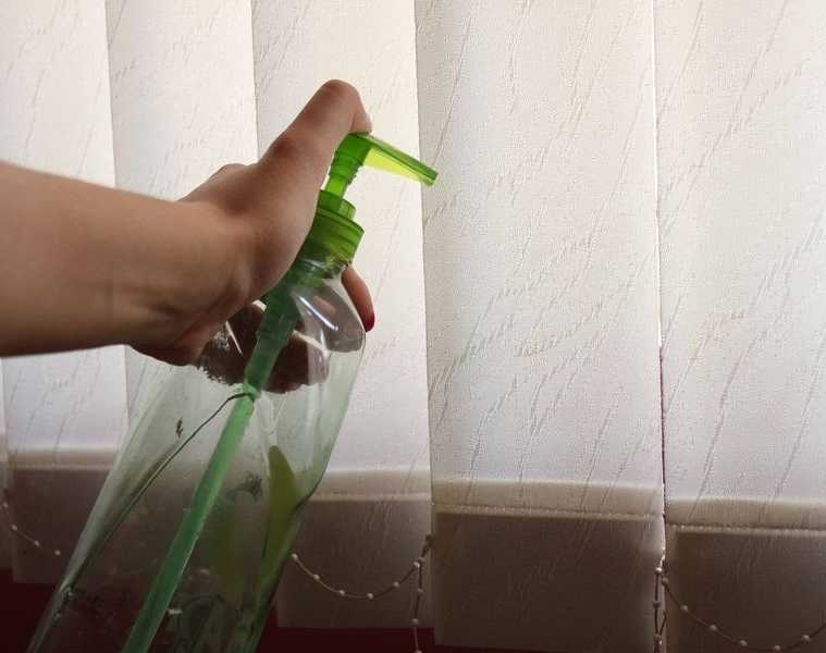 Как помыть вертикальные тканевые жалюзи в домашних условиях