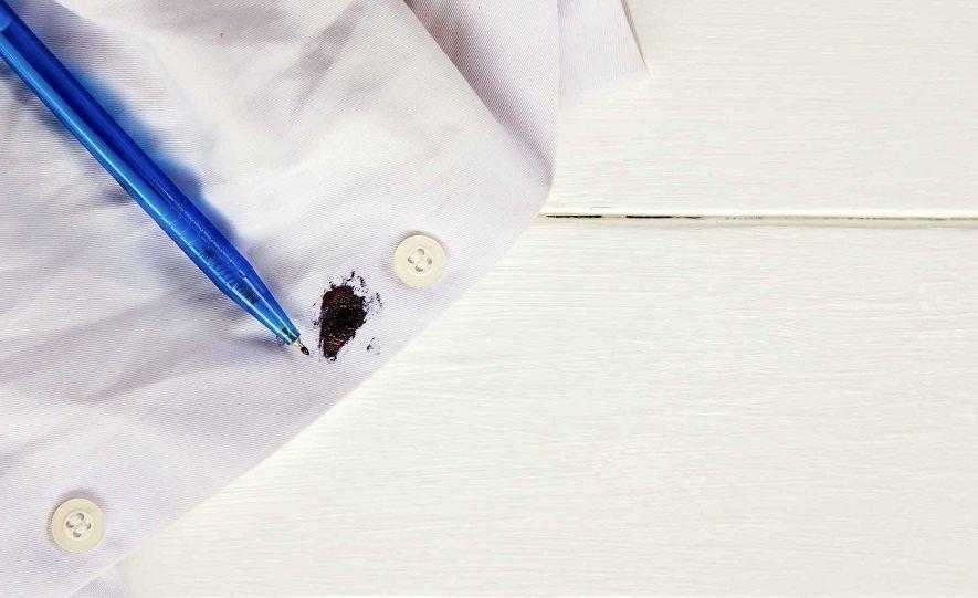 Как вывести пятна от шариковой или гелевой ручки на белой одежде