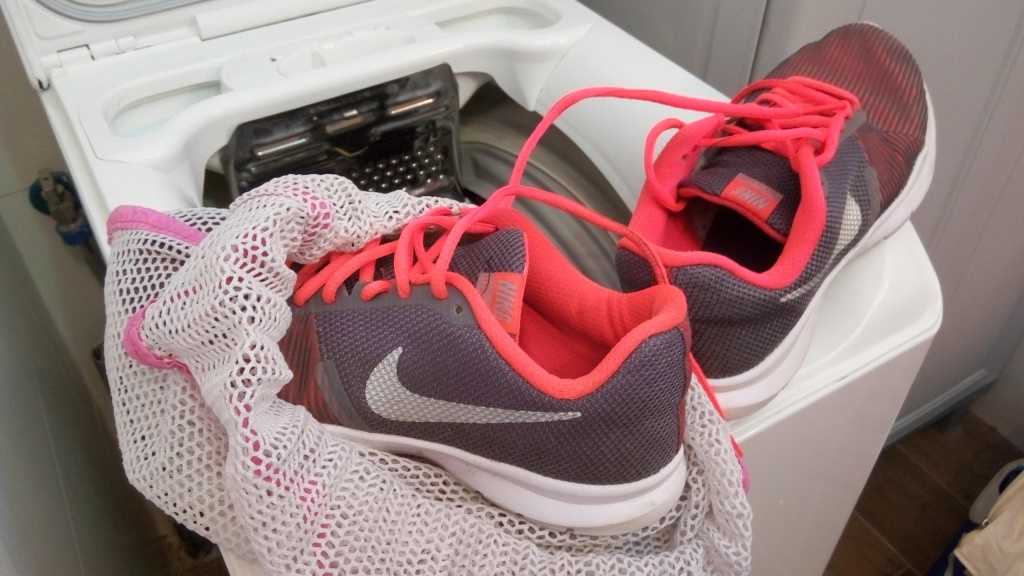 Какие кроссовки можно стирать в стиральной машине автомат