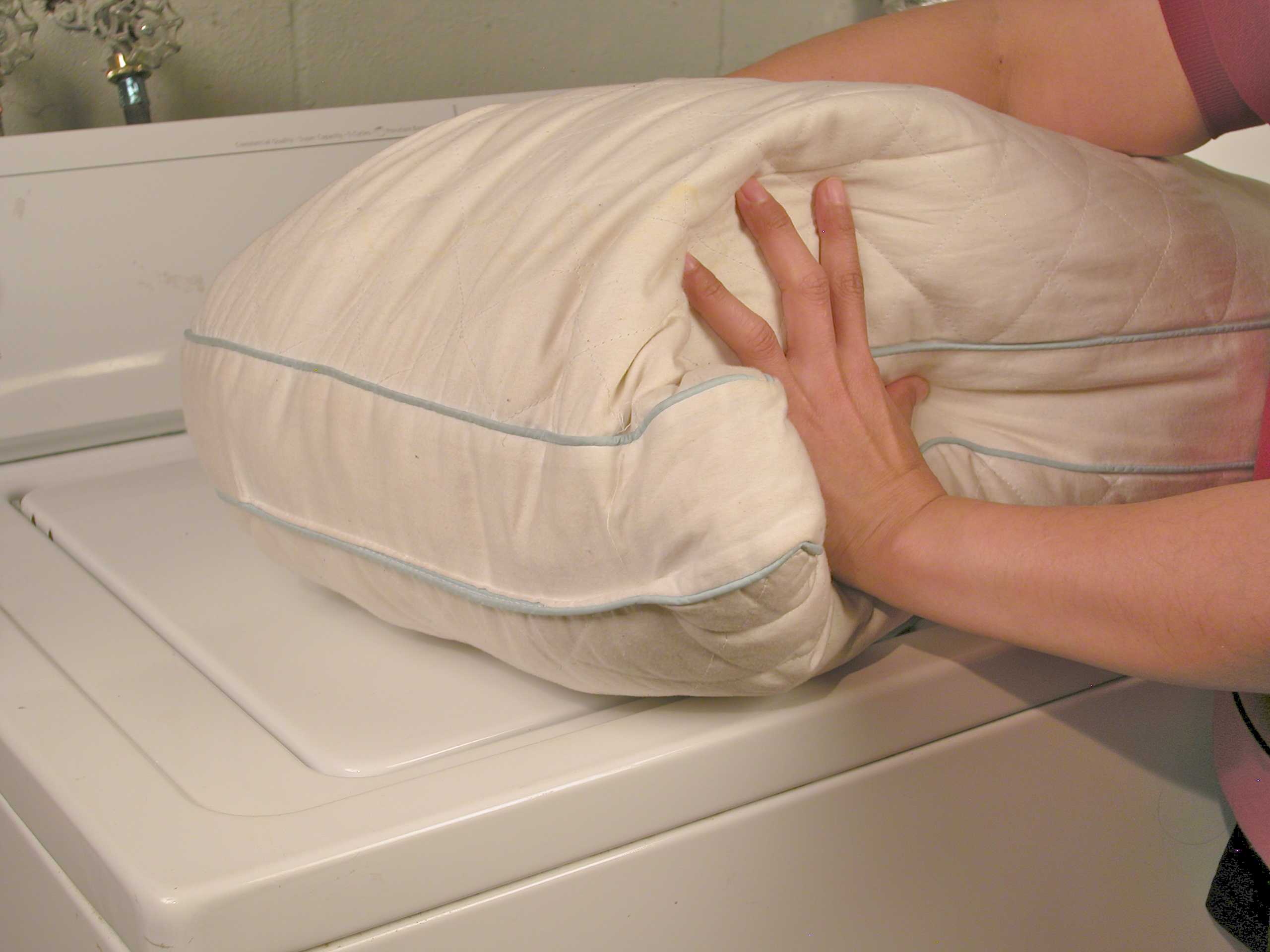 Как постирать одеяло из холлофайбера в стиральной машине, сохранив его качество