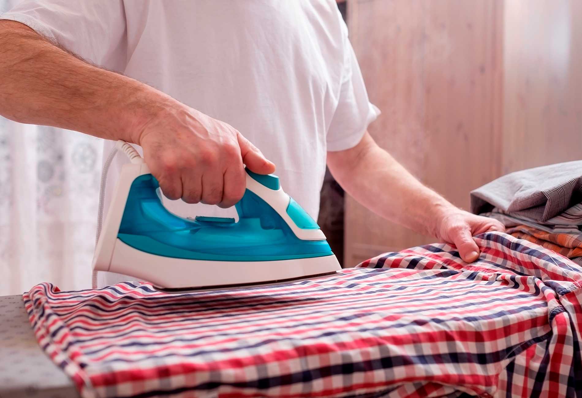 Как гладить рубашки с длинным рукавом