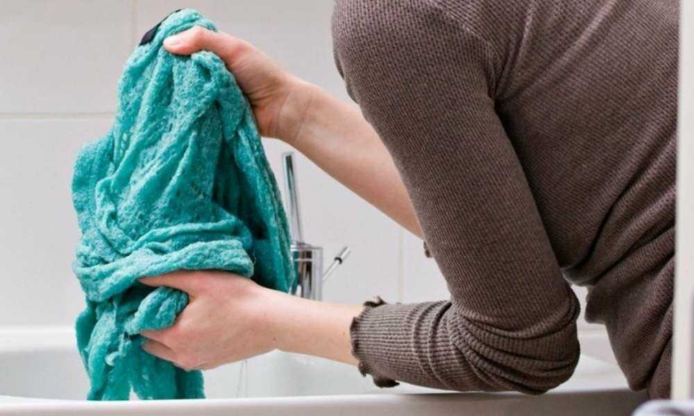 Как правильно стирать вещи из велюра