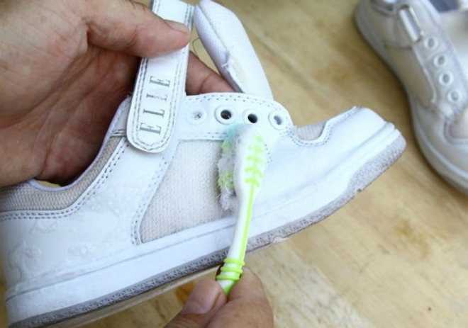 25 советов, как почистить белые кроссовки. как отстирать белые кроссовки в сетку
