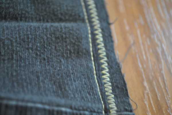 Как сузить джинсы внизу в домашних условиях: на швейной машинке и без шитья