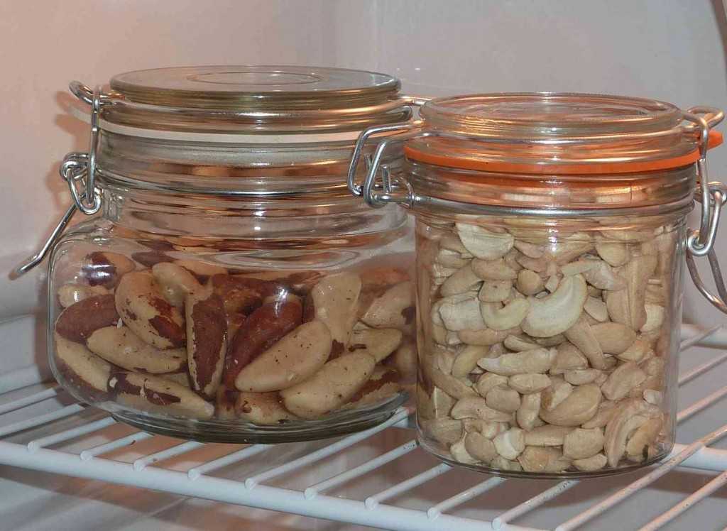 Срок годности кешью: где и как правильно хранить очищенные орехи в домашних условиях, чтобы продукт максимально долго оставался свежим?