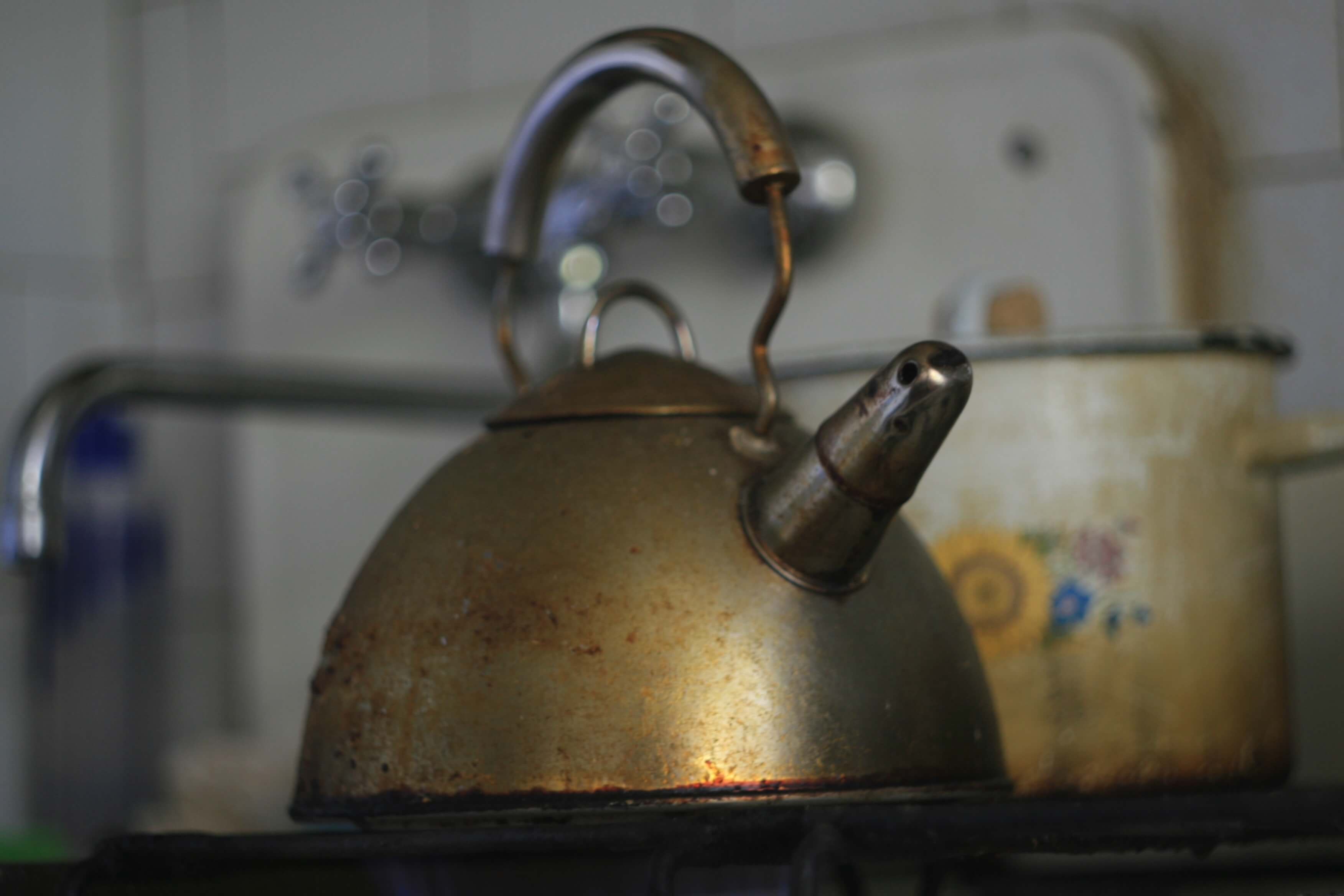Как почистить чайник снаружи: способы чистки чайника из нержавеющей стали
