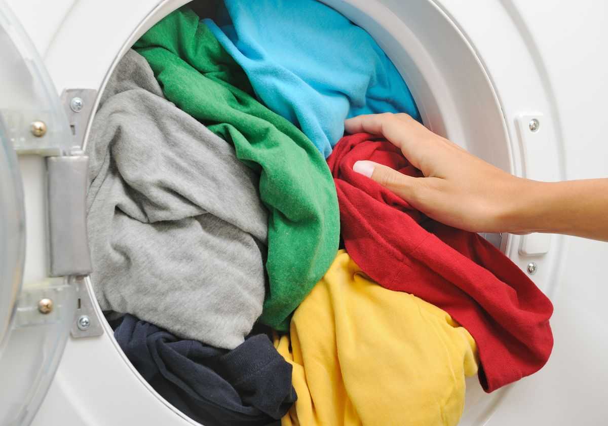 Можно ли стирать вещи из акрила в стиральной машинке?